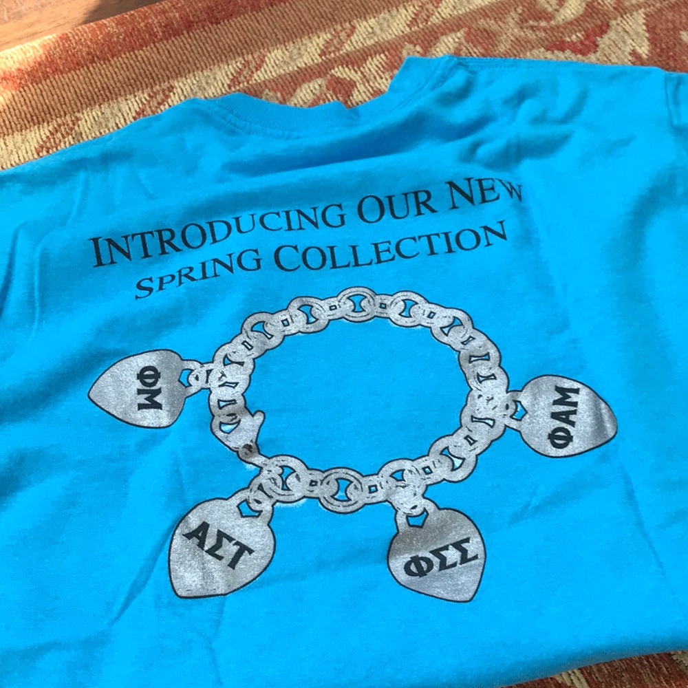 Phi Mu shirt size small💖